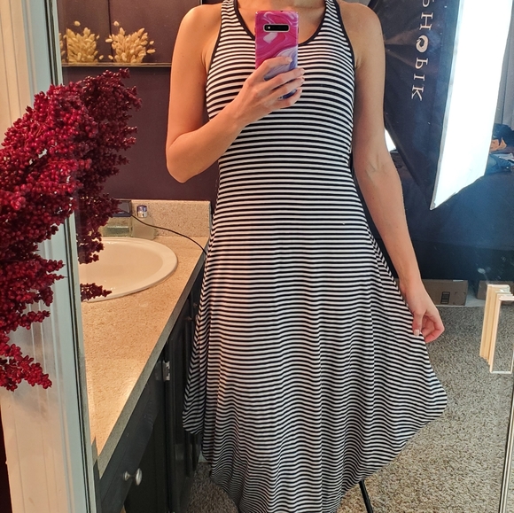 Dress - Picture 2 of 5